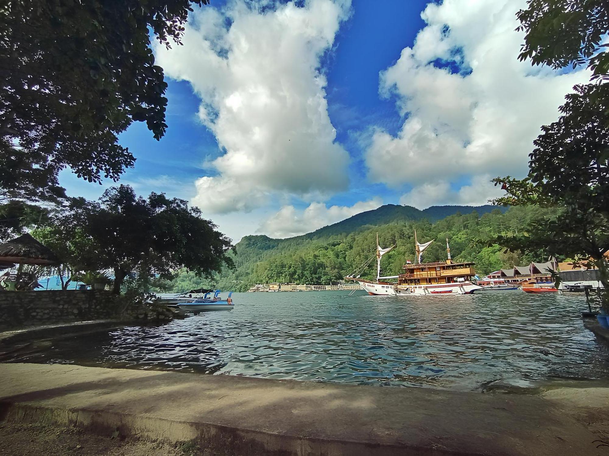 Pandu Lakeside Hotel Parapat Eksteriør billede