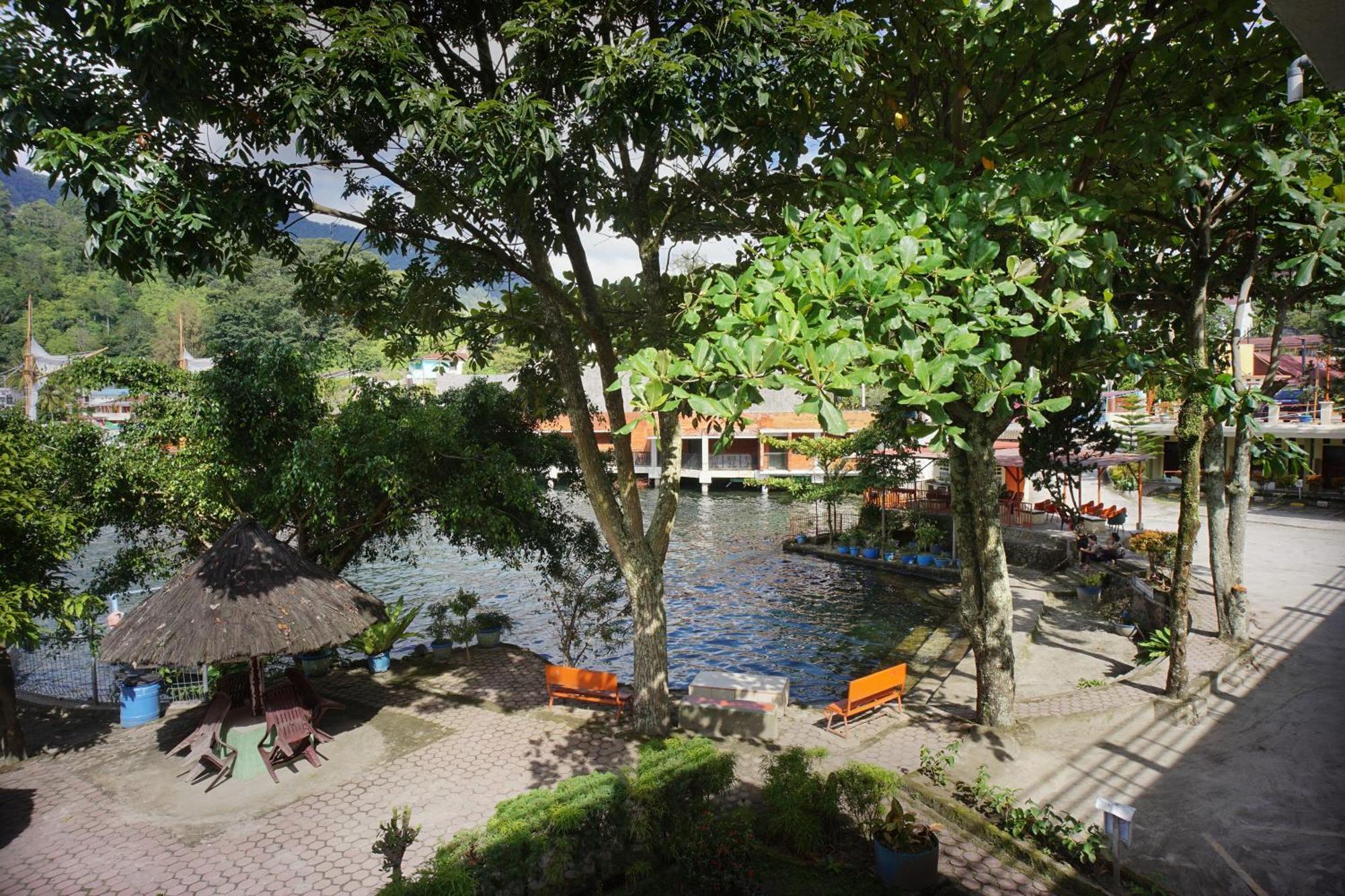 Pandu Lakeside Hotel Parapat Eksteriør billede