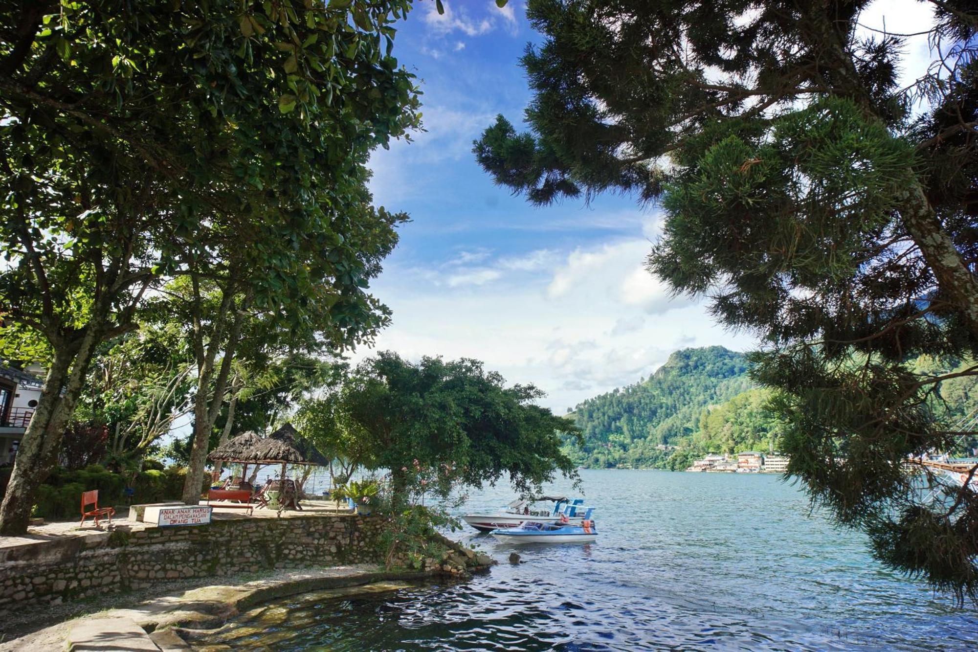 Pandu Lakeside Hotel Parapat Eksteriør billede