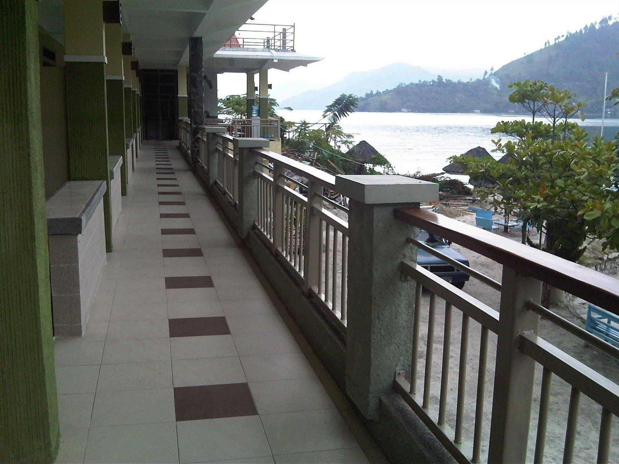 Pandu Lakeside Hotel Parapat Eksteriør billede