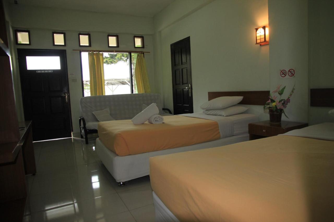 Pandu Lakeside Hotel Parapat Eksteriør billede