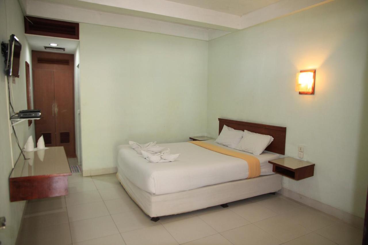 Pandu Lakeside Hotel Parapat Eksteriør billede