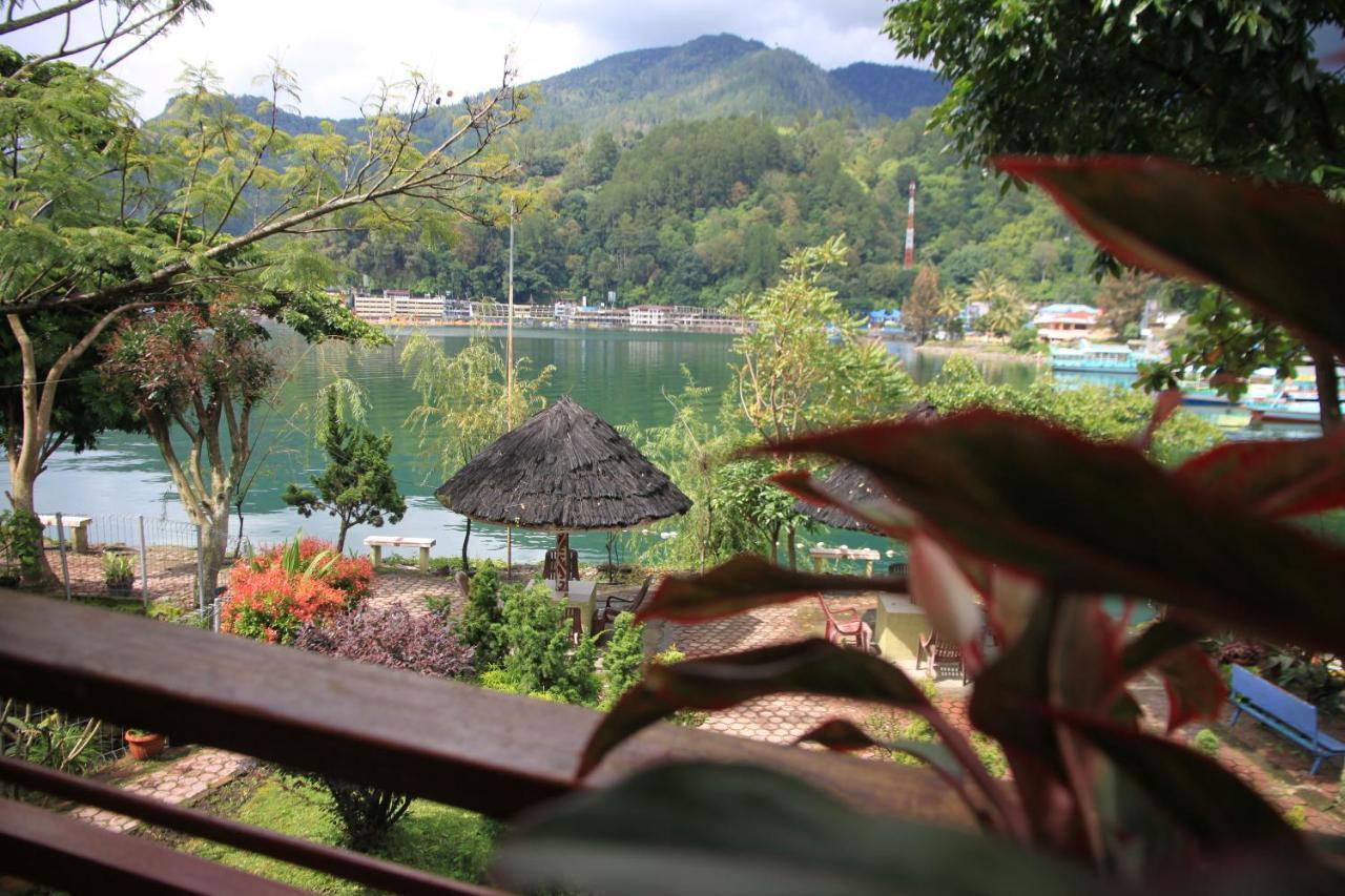 Pandu Lakeside Hotel Parapat Eksteriør billede