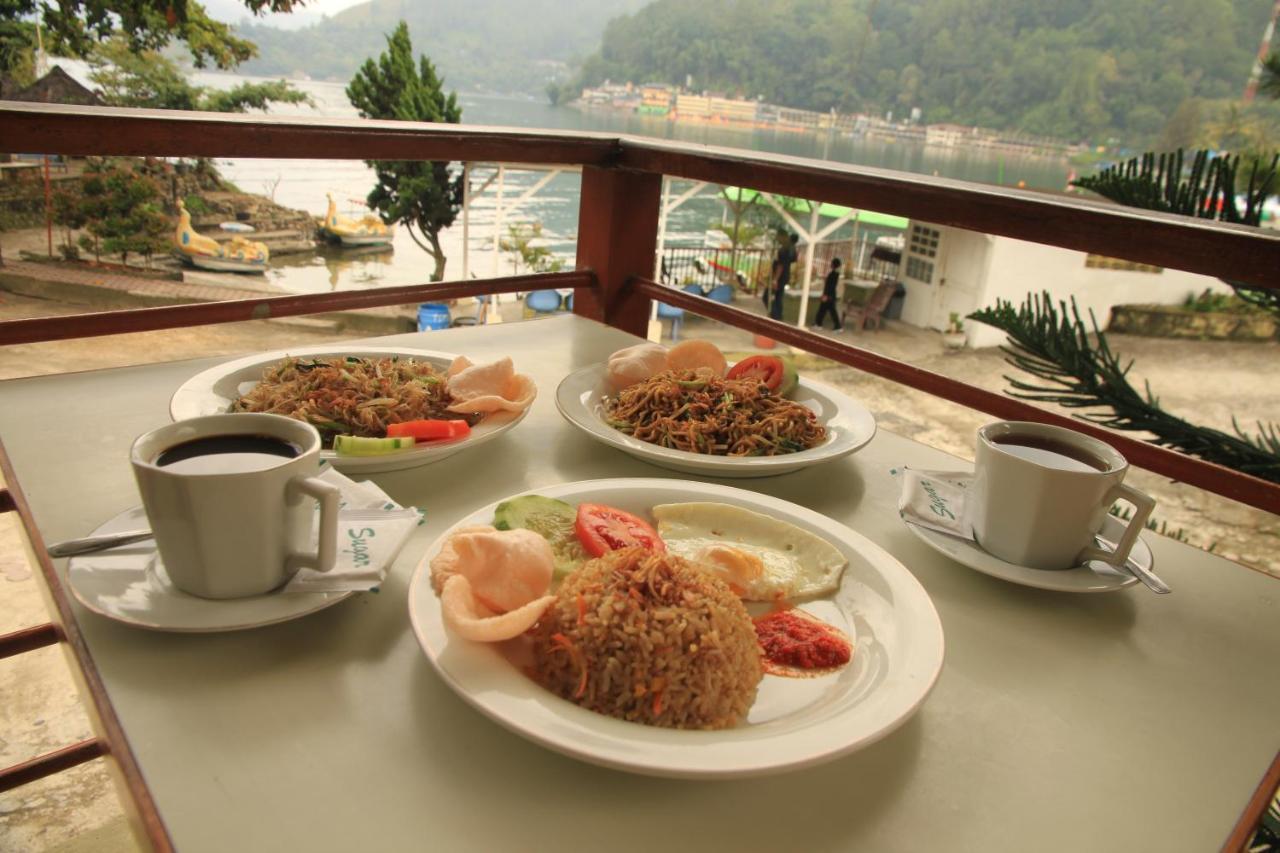 Pandu Lakeside Hotel Parapat Eksteriør billede