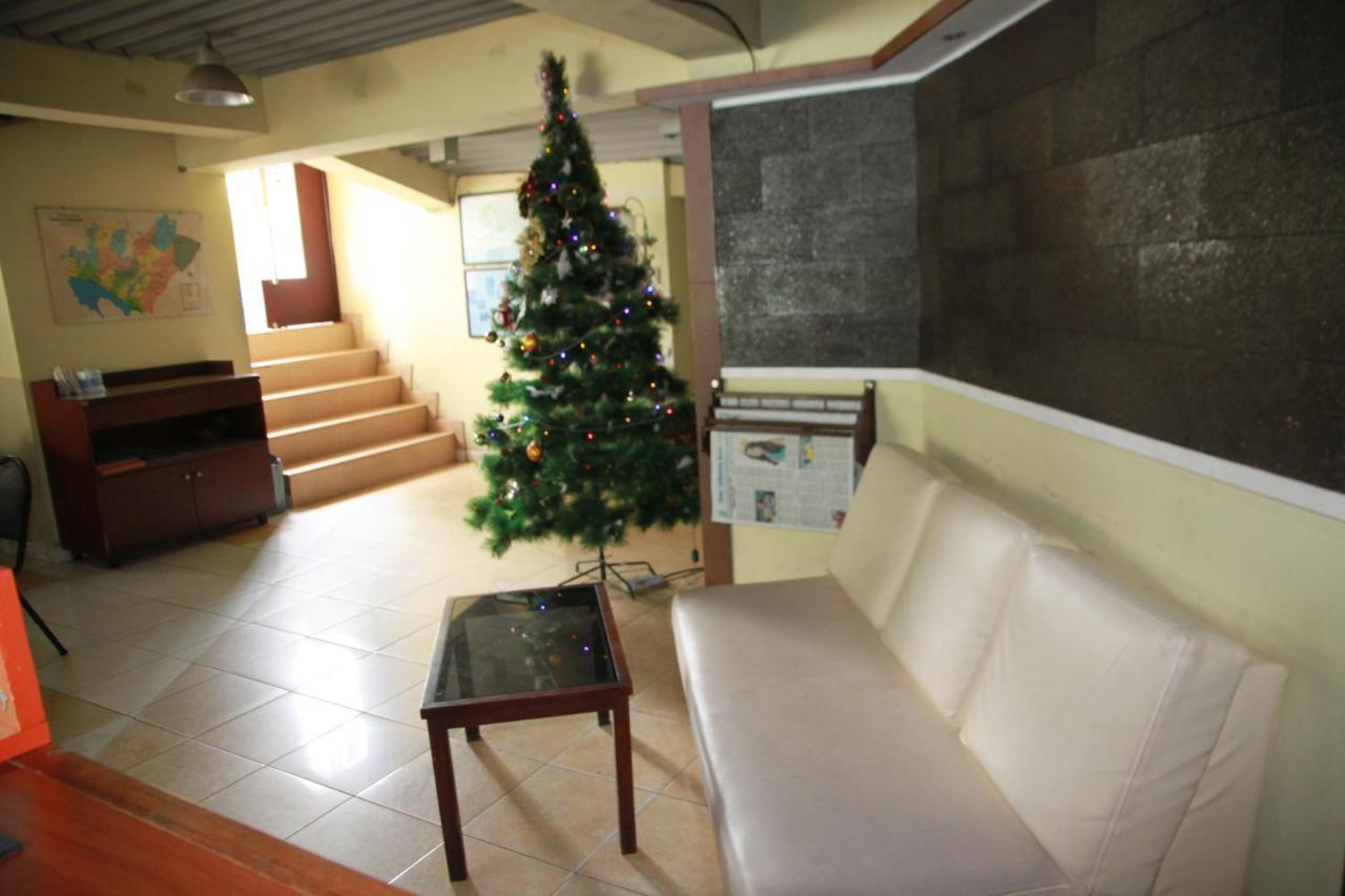 Pandu Lakeside Hotel Parapat Eksteriør billede